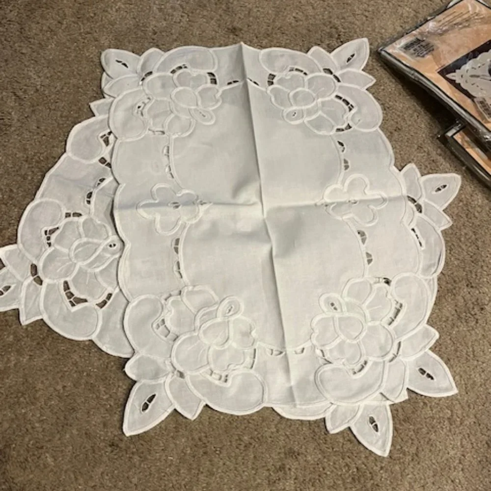 12 Handcrafted Cutwork Placements Cotton White 14